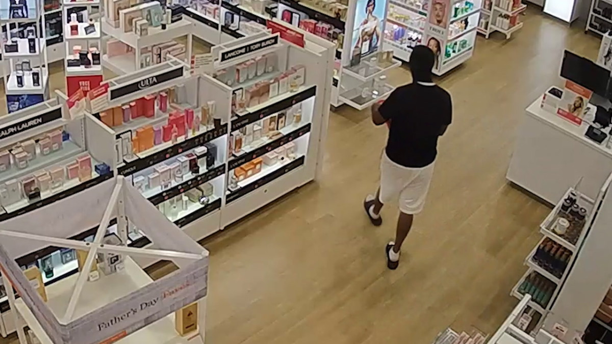 Watch video of this North Carolina Ulta Beauty being robbed