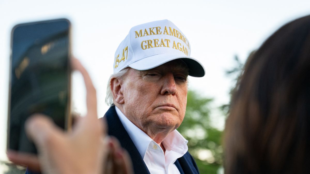 Donald Trump "isolationist" leads America to a new war in the Middle East