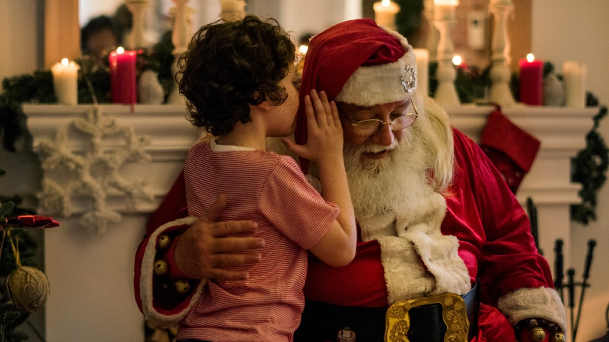 Lying on the existence of Santa Claus is a good thing for the development of your child