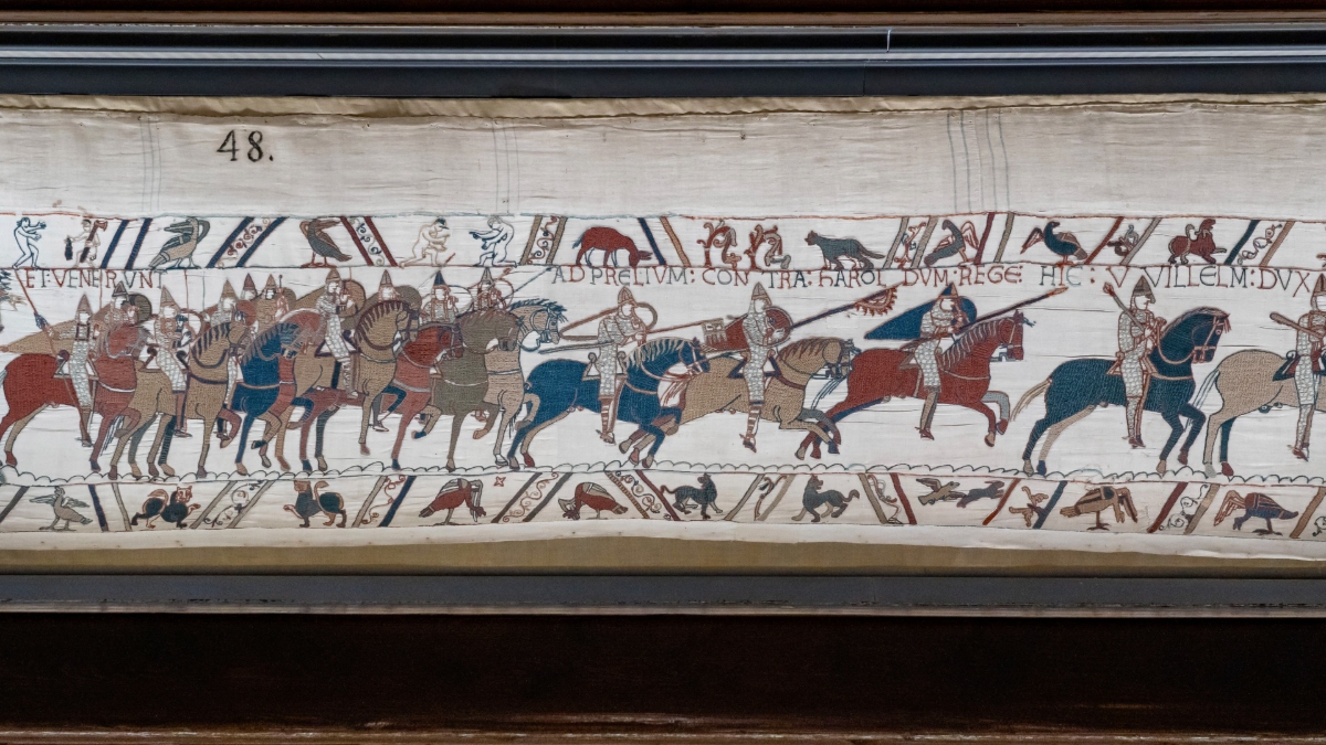 Why were the Nazis interested in the Bayeux tapestry, to the point of stealing a fragment?