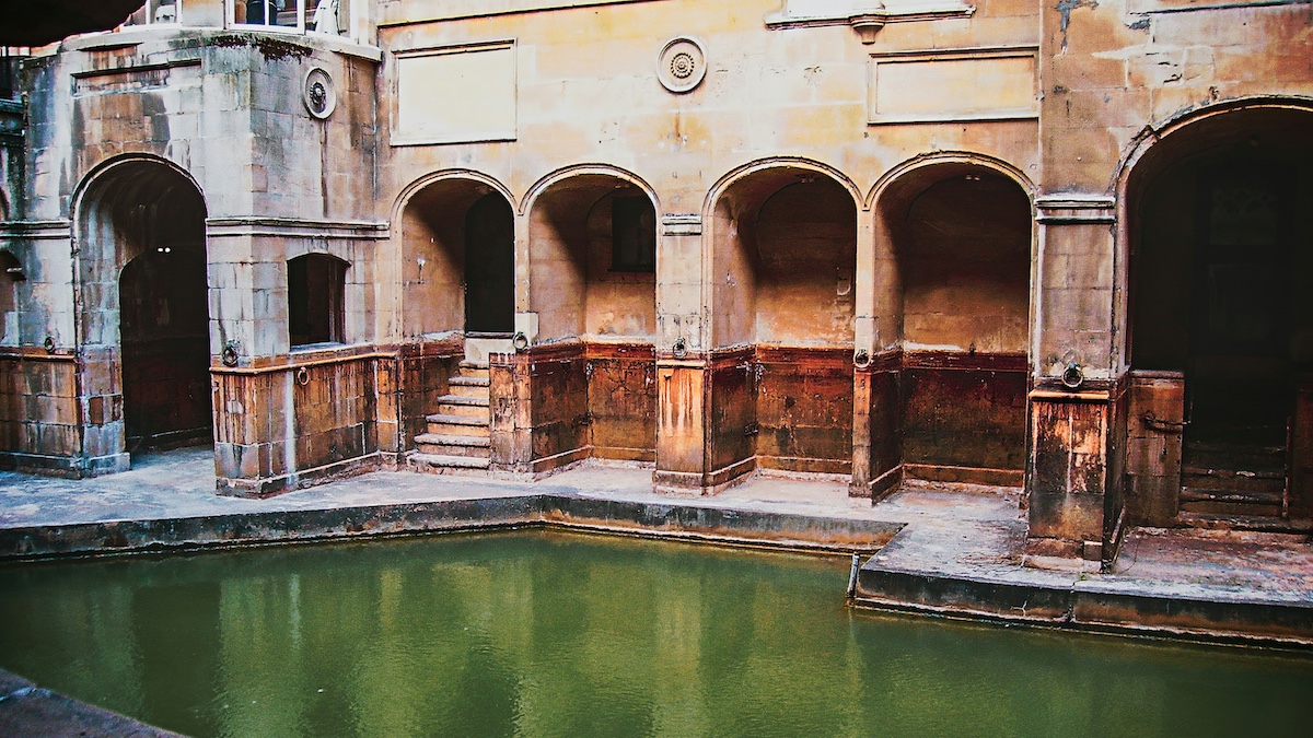 Why did the Romans love public baths at this point?