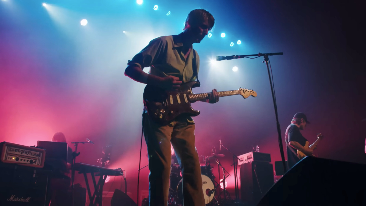 Are you tired of musical films? The UFO "pavements" will delight you