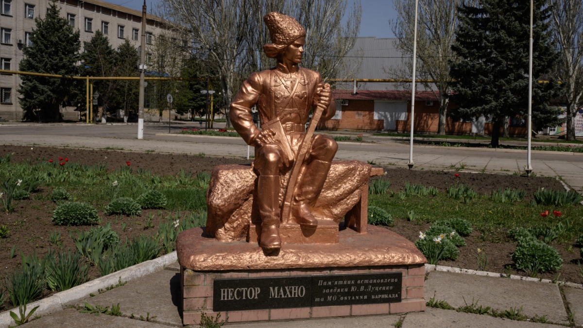 In Ukraine, the memory of the anarchist Nestor Makhno resurfaces