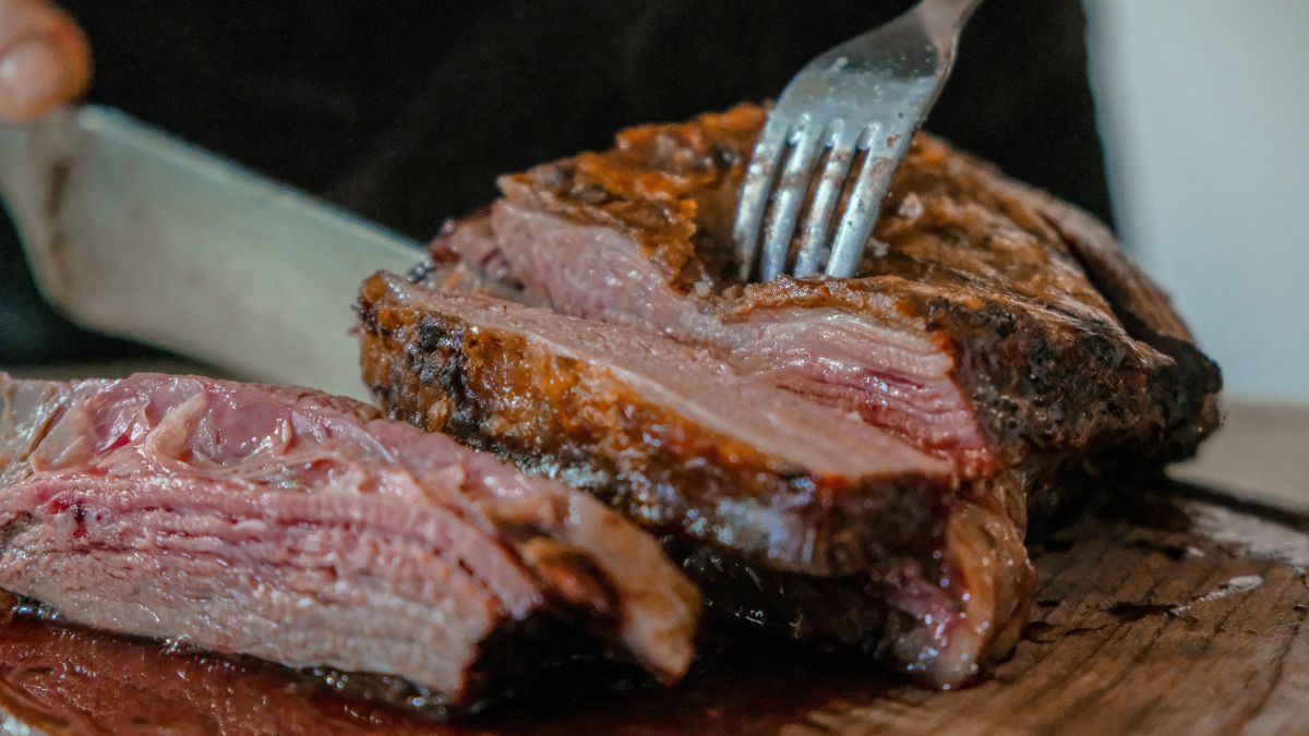 Eat meat to live to be 100? A Chinese study shakes up certainties