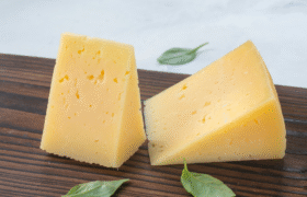 Eating cheese would reduce the risk of dementia, you know what to do