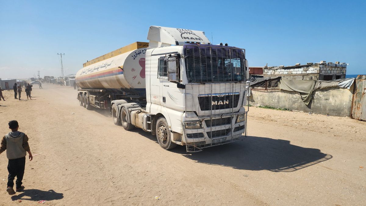 Israel takes advantage of the war in Iran to starve the Gaza Strip again