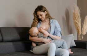 Breastfeeding: what are the consequences of the mother’s diet on the future health of her baby?