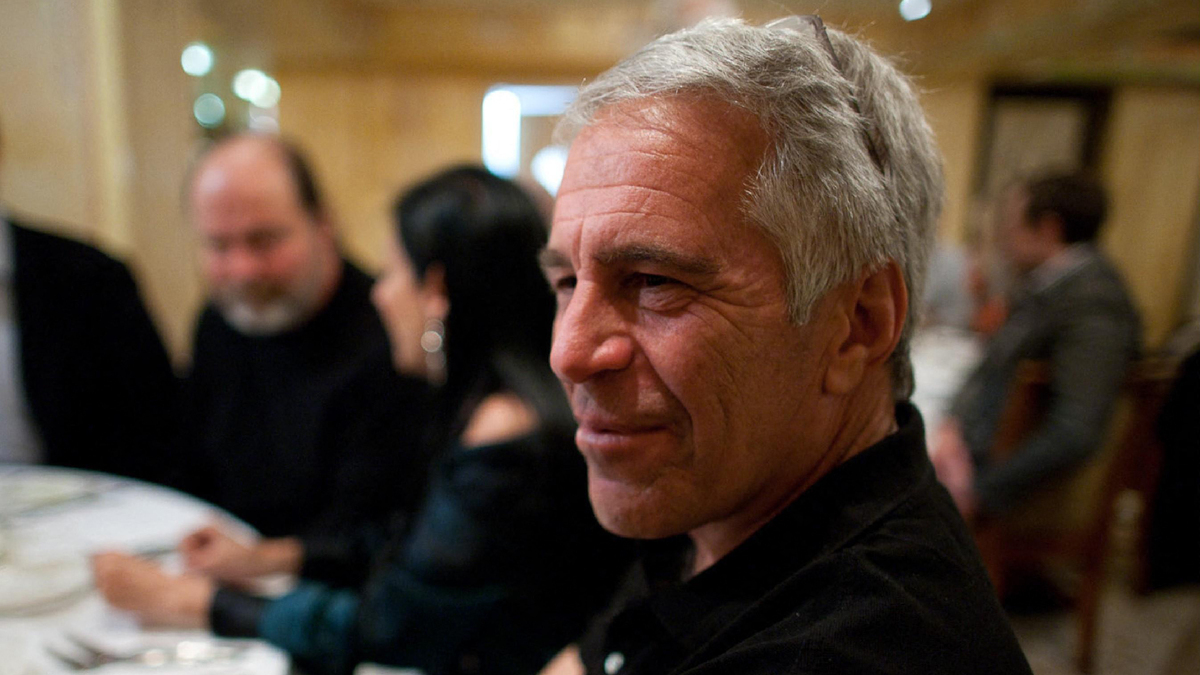 Impossible to write the word “Epstein” on TikTok: does the platform really censor private messages?