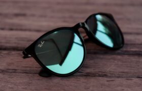 Meta’s connected glasses are hijacked by harassers and it’s women who are toast