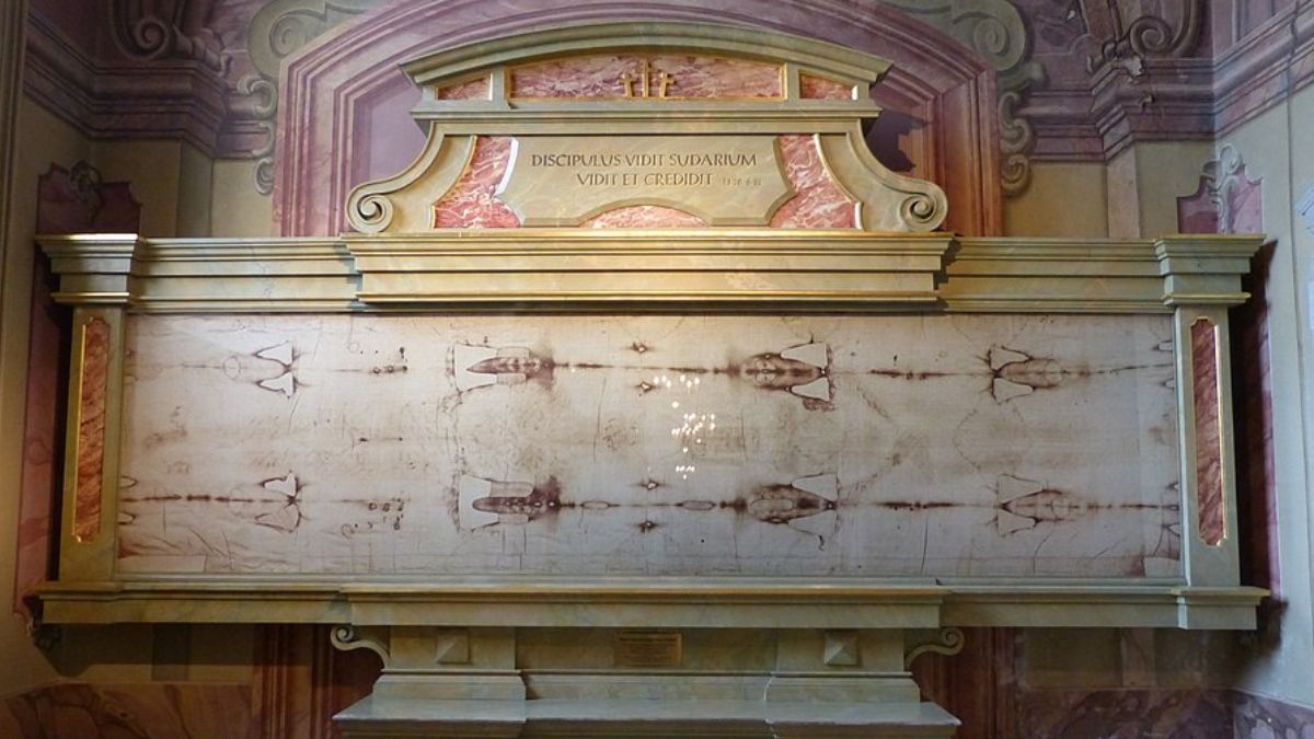 The mystery of the Shroud of Turin gets complicated: cod DNA was found on it