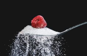 Dependence, risks, recommended amount: everything you need to know about sugar