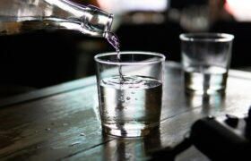 Heatwave: is a bar legally obliged to offer me a glass of water, even if I drink nothing?