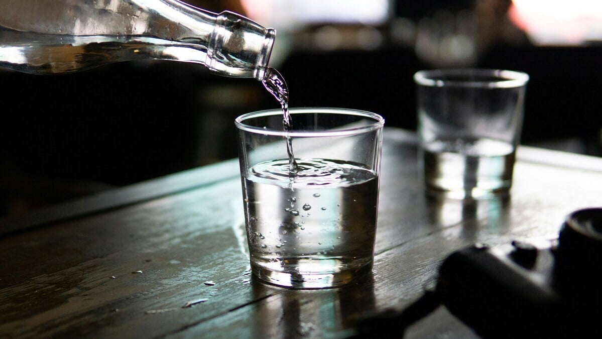 Heatwave: is a bar legally obliged to offer me a glass of water, even if I drink nothing?