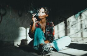 Why are cigarettes coming back into fashion, especially among younger people?